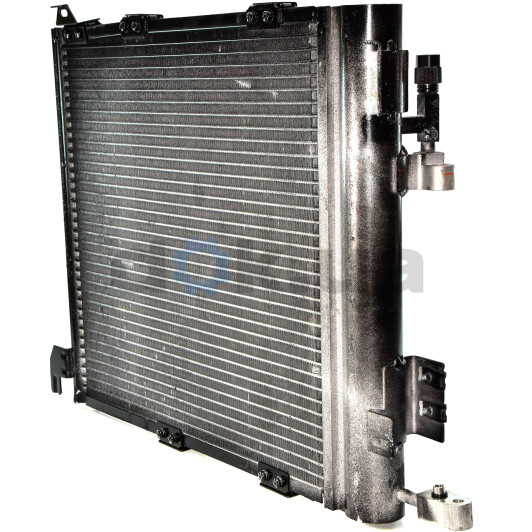 Радіатор кондиціонера Valeo 817506