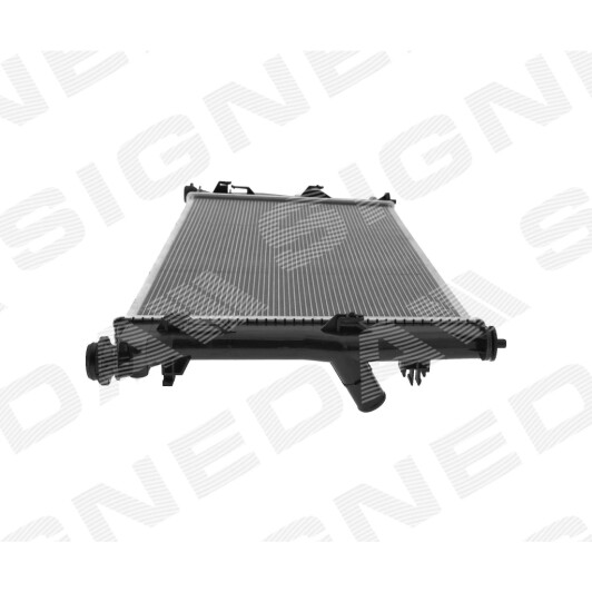 Радиатор охлаждения двигателя Signeda RA68503