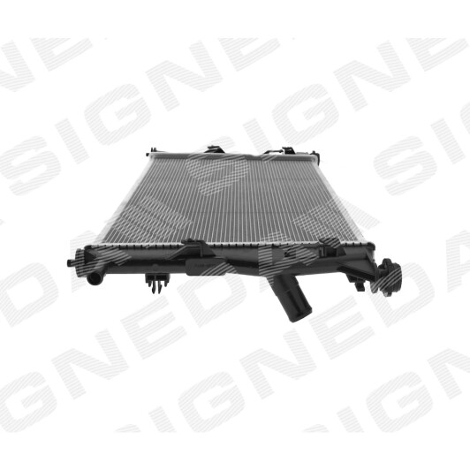Радиатор охлаждения двигателя Signeda RA68503