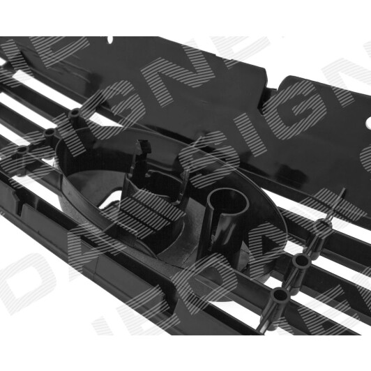Решетка радиатора Signeda PFD07276GB для Ford Focus