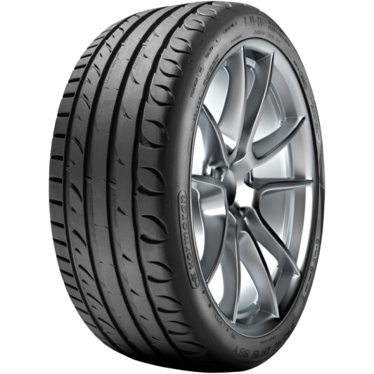 Шина Kormoran UHP 235/45 R18 98W