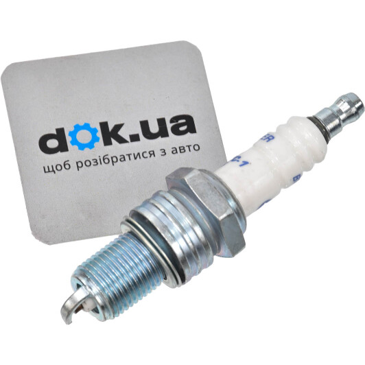 Свеча зажигания Brisk LR15YC1