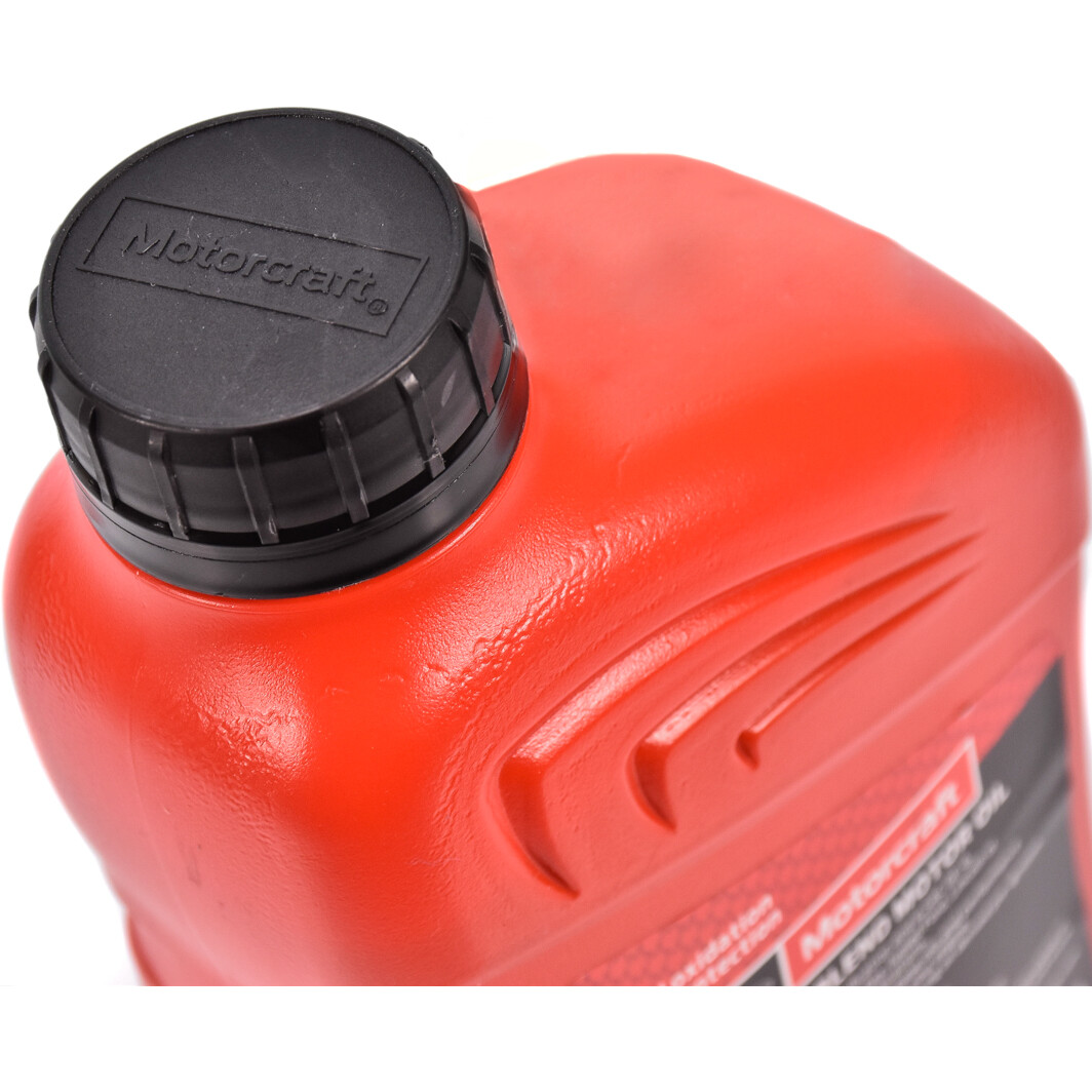 Моторное масло Ford Motorcraft Synthetic Blend Motor Oil 5W-20 0,95 л на Fiat Doblo