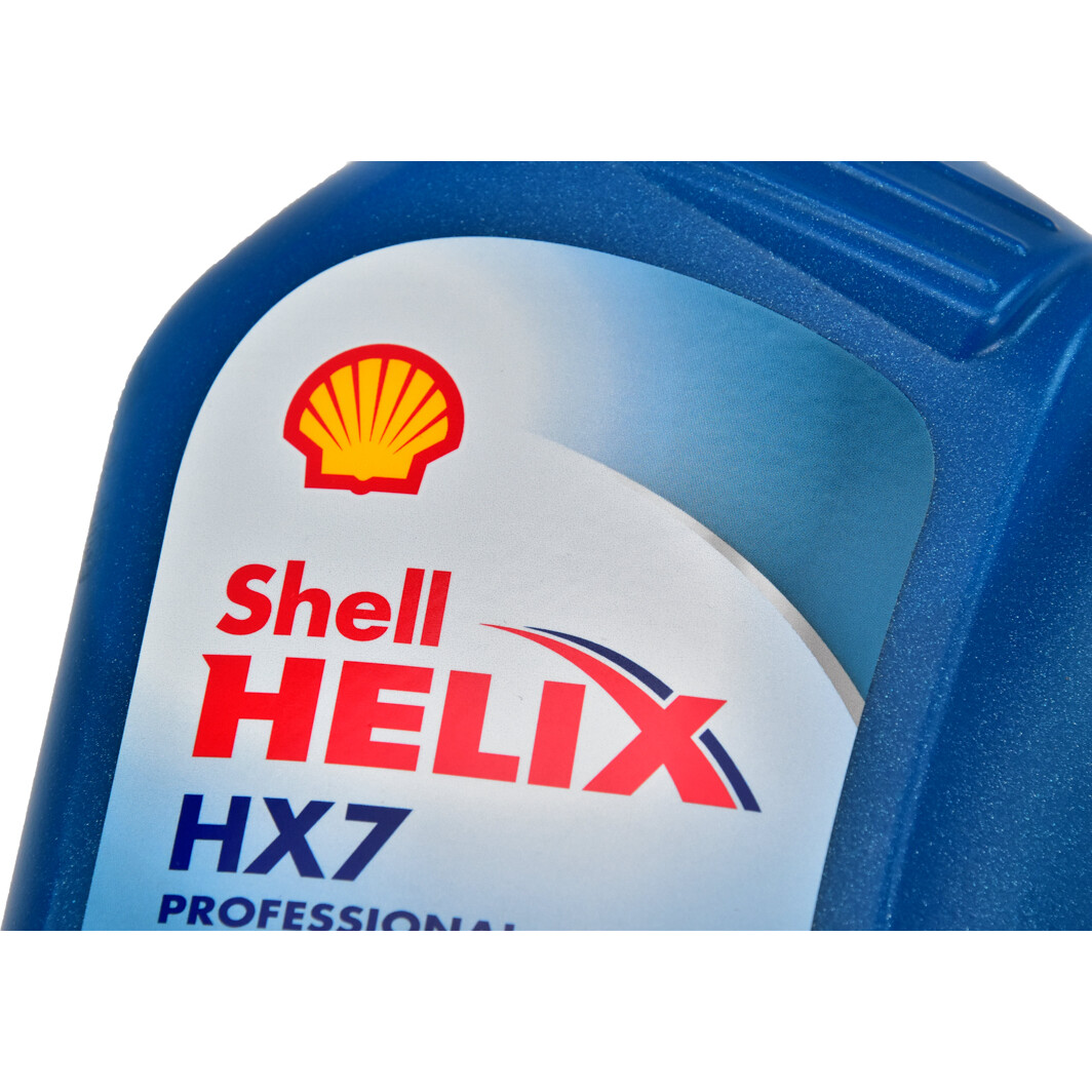 Моторна олива Shell Helix HX7 Professional AV 5W-30 1 л на Lexus RC