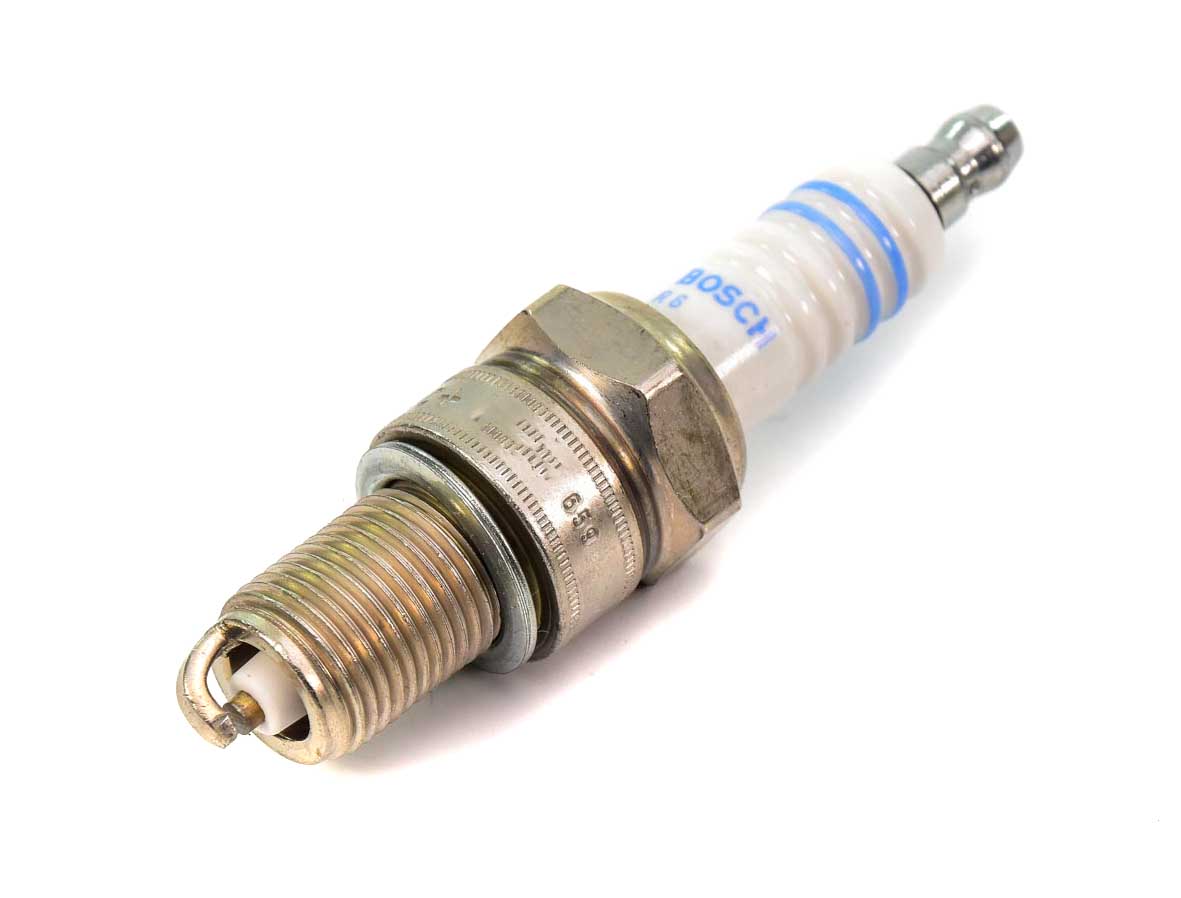 

Bosch 0242245552 Свеча зажигания