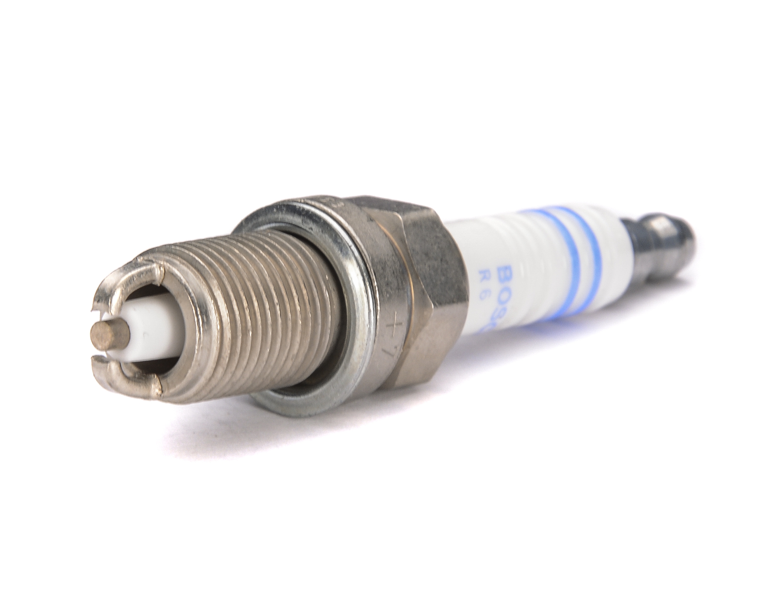 

Bosch 0242235668 Свеча зажигания