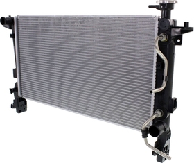 Радіатор охолодження двигуна Nissens 675066