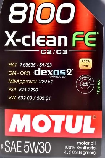 Моторна олива Motul 8100 X-Clean FE 5W-30 для Nissan Maxima 4 л на Nissan Maxima