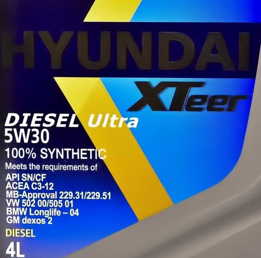 Моторна олива Hyundai XTeer Diesel Ultra 5W-30 для Chrysler Voyager 4 л на Chrysler Voyager