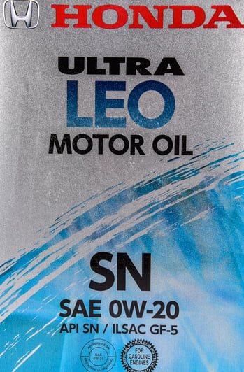 Моторна олива Honda Ultra LEO SN/GF-5 0W-20 4 л на Iveco Daily VI