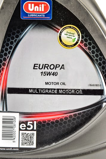 Моторна олива Unil Europa 15W-40 5 л на Rover 75