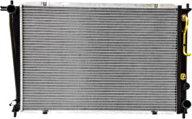 Радіатор охолодження двигуна Nissens 67040