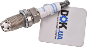 Свеча зажигания Bosch 242235668