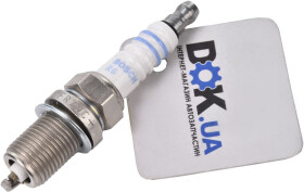 Свічка запалювання Bosch 242235666