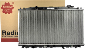 Радиатор охлаждения двигателя Sakura 30718504