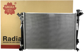 Радиатор охлаждения двигателя Sakura 32218506