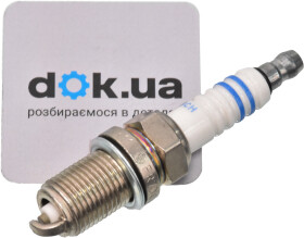 Свеча зажигания Bosch 0 242 235 667