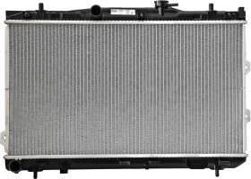 Радіатор охолодження двигуна Nissens 66648