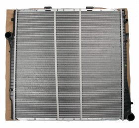 Радиатор охлаждения двигателя SATO tech R12111