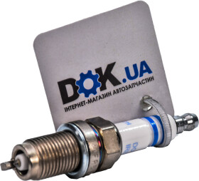 Свеча зажигания Bosch 0 242 240 675