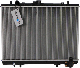 Радіатор охолодження двигуна Van Wezel 32002161