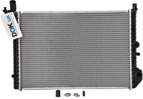 Радіатор охолодження двигуна Nissens 65517