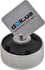 Сайлентблок рычага Meyle 100 407 0043