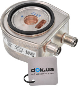 Оливний радіатор двигуна Nissens 90774