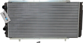 Радіатор охолодження двигуна Nissens 61390