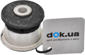 Сайлентблок рычага NK 5104755