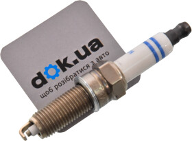 Свеча зажигания Bosch 0 242 135 527