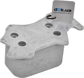 Оливний радіатор двигуна Nissens 90910