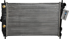 Радіатор охолодження двигуна Nissens 66701